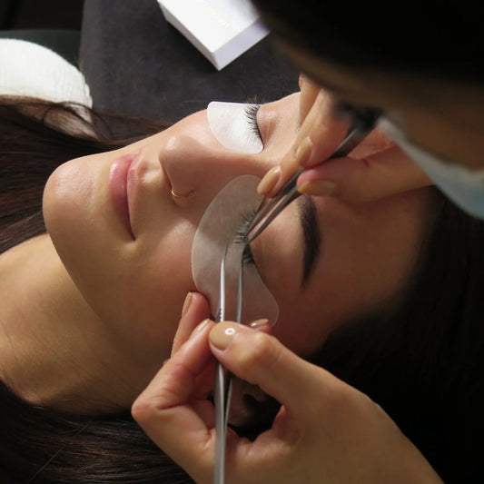 Infills 1h 30min eyelash extensions with Senior Artist – refresh your lash set