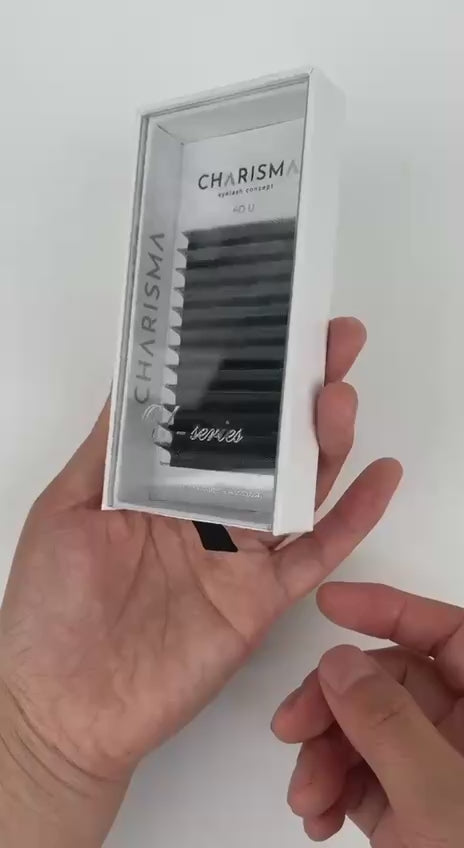 CHARISMA SPEEDY U-Series premade fans demo showing U-shaped fan pickup and lash tray close-up