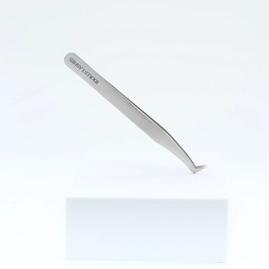 Slim boot volume eyelash extension tweezer by iDolls Lashes – perfect for fan creation and pro lash application
